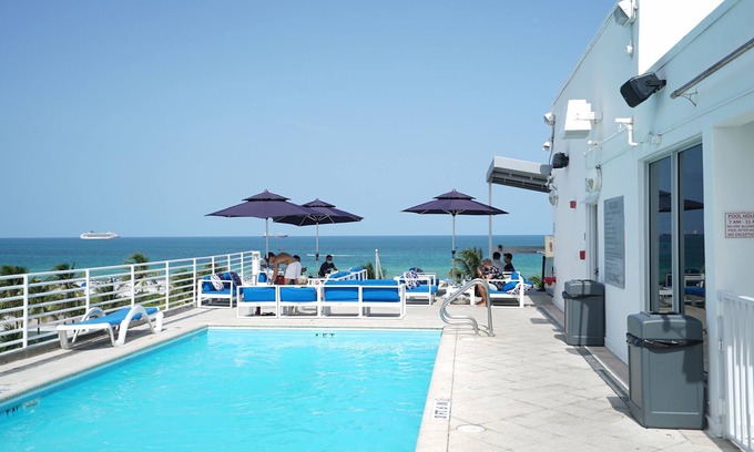 South Beach Apartment | Private Apartment at the Congress