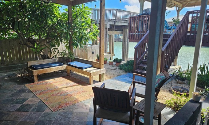Port Isabel House | Private Bayside house with Boat Docks 3-bedroom 2 bath, AC in Port Isabel.