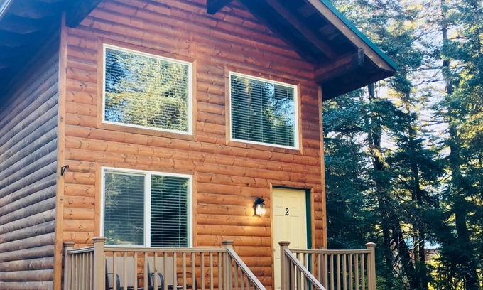 Bear Creek Cabin | Private Cabin with Open Loft - Sleeps 3-6