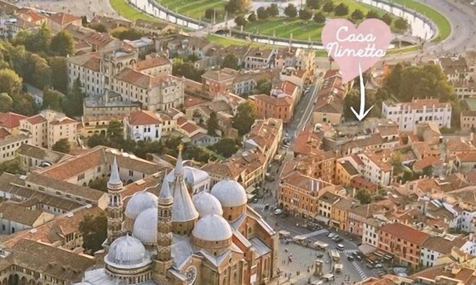 Historic Centre Apartment | * PRIVATE COURTYARD, few steps from PRATO DELLA VALLE SQ