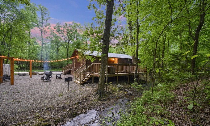 Broken Bow Cabin | Private Creek Access, Hot Tub, Fire Pit, Dogs