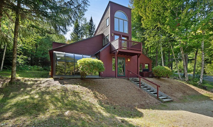 Bartlett House | Private & dog-friendly home w/balcony, deck - in the White Mountains