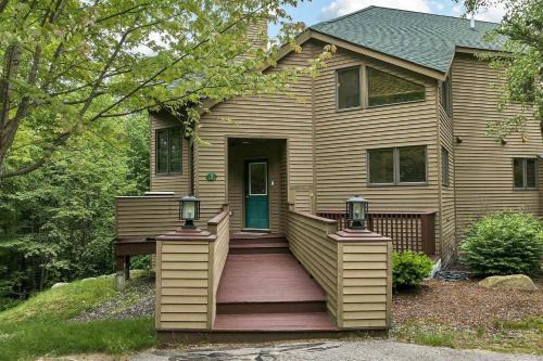 Bretton Woods Resort | Private end unit Townhome in Bretton Woods