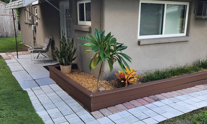 Brandon Apartment | Private Furnished Apartment - Quiet, Safe & More!