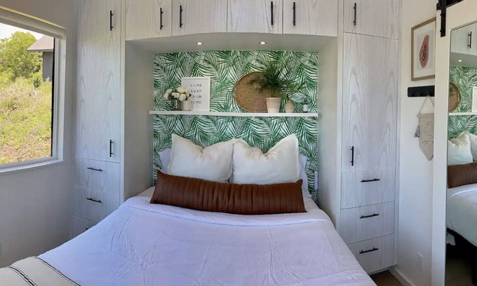 Holualoa House | Private Home with Ocean Views