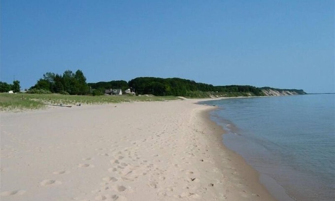 Ludington Cottage | Private Lake Michigan Beach! Breathtaking Sunsets! Fantastic Family Fun!