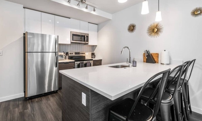 New Tacoma Apartment | Private Modern 1BR/1BA - For Short or Long Stays