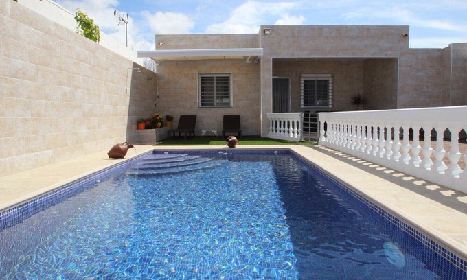 Conil de la Frontera House | Private pool, perfect for a quiet vacation, close to town and beach - Casa Cantaros -