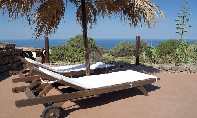 Pantelleria House | [Private Pool + Sea View + Garden + Barbecue] Mansion "Dammuso"