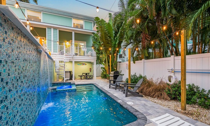 Siesta Key Village House | Private Pool/Spa in Siesta Key Village, Steps to the Beach! Island Time West