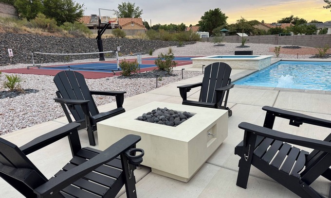 La Verkin House | Private Pool & Spa, Pickleball, King Beds, Near Zion, Sleeps 16+, Game Room