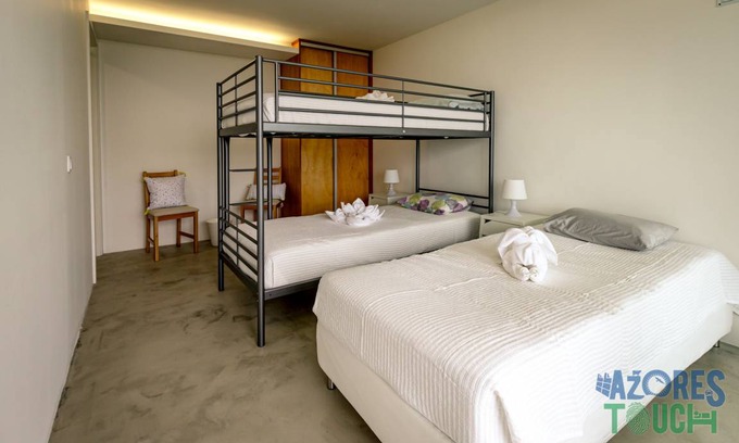 Angra do Heroismo Resort | Private room ∙ 1 bedroom ∙ 4 guests