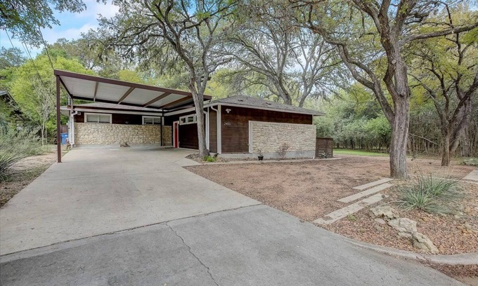 Parker Lane House | Private & Renovated Gem - Located Minutes from Downtown Austin