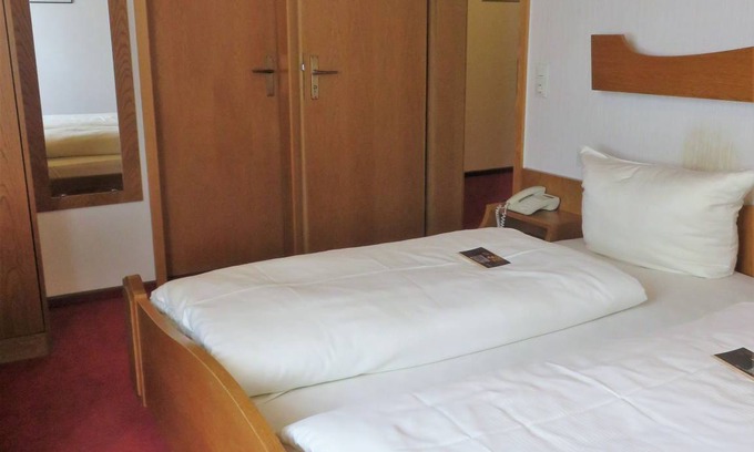 Gemarkung Schomberg Resort | Private room ∙ 2 guests