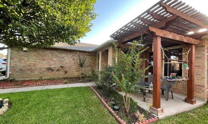 West Dallas House | Private room Downtown Dallas