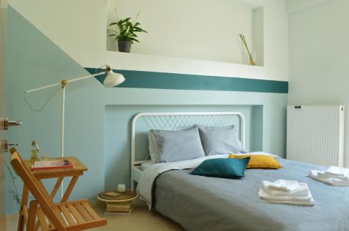 Ioannina House | Private Room Sunny Retreat with a Garden Terrace
