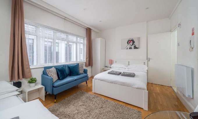 Soho Apartment | Private Studio - Wardour Street - Berwick Street