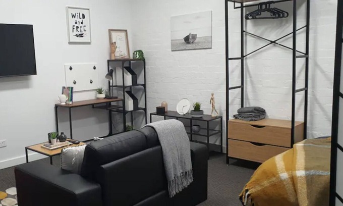 Preston House | Private Suite Plus Extras - Preston Central - 20mins to CBD
