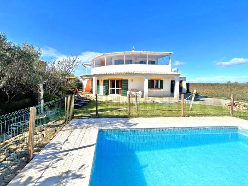 Praia da Luz Villa | Private Villa Rego with Oceanview and Pool