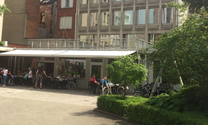 Amandus - Atheneum House | Privilege Guest House