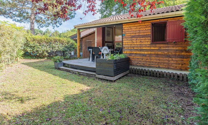 Hourtin Port House | Property In A Holiday Village 'Gite Les Moussaillons' with Private Terrace and Wi-Fi