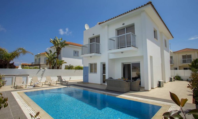 Pernera Villa | Protaras Villa Posidonas 9 Near The Beach