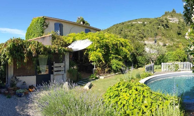 Boulbon Villa | Provencal villa with pool and lovely view!