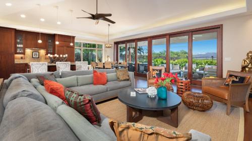 Kamuela House | PUALANI VILLA Single Level 4BR KaMilo Home with Pool and Cottage