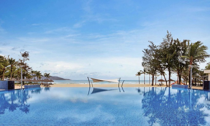 Ngu Hanh Son Resort | Pullman Danang Beach Resort