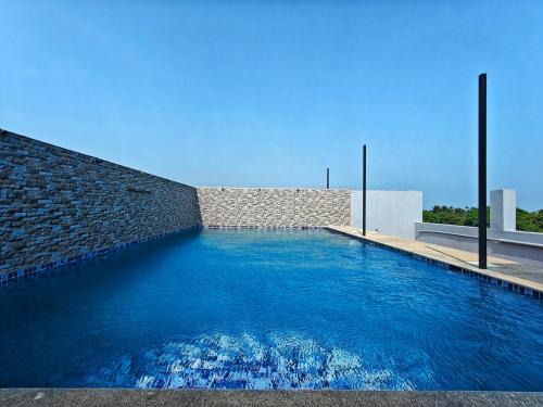 Kuilapalayam Hotel | PV Tower - Auro Beach