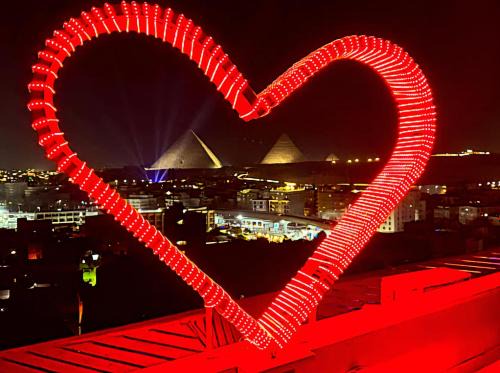 Al Haram Hotel | PYRAMIDS & SPHINX GEM HOTEL apartments with pyramids & grand museum view