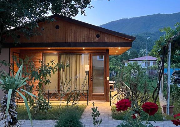 Ambrolauri House | Qoqosa In Racha
