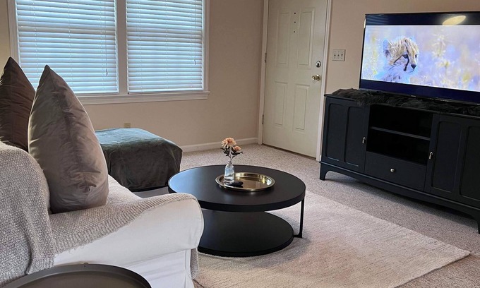 Rosewood Condo | Quaint and cozy 2 Bed, 1 Bath