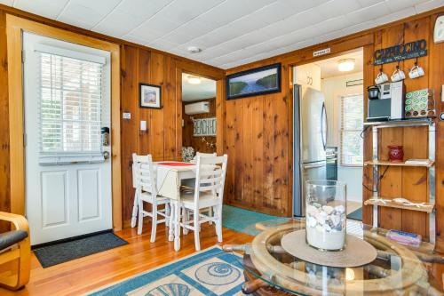 West Yarmouth House | Quaint Cape Cod Cottage with Grill - Walk to Beach