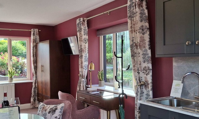 Clarinbridge Apartment | Quaint studio in Galway, Clarinbridge for a peaceful getaway