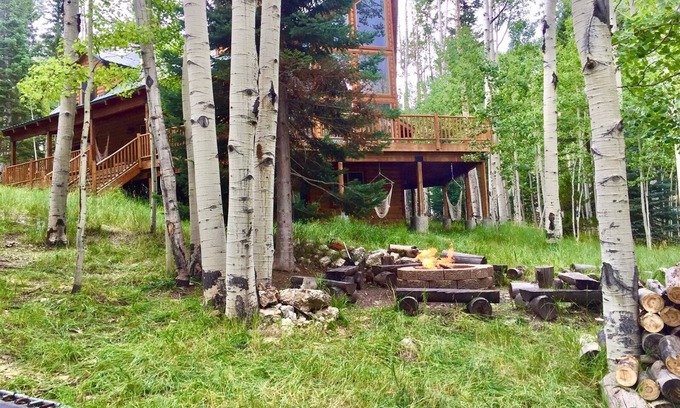 Mammoth Creek Cabin | Quakie Lake Retreat, Mountain cabin 5 bd 3 bth Heart of Dixie National Forest