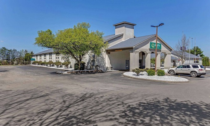 Austintown Hotel | Quality Inn Austintown - Youngstown West