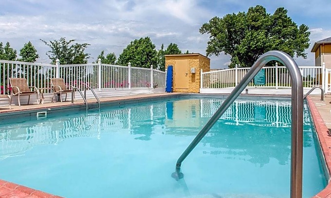 Lewisport Hotel | Quality Inn Lewisport