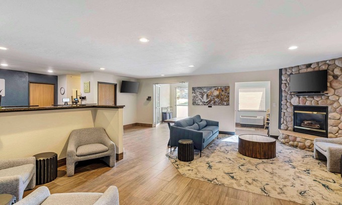 Red Lodge Hotel | Quality Inn Red Lodge Gateway To Yellowstone