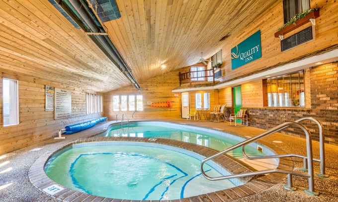 St Ignace Hotel | Quality Inn Saint Ignace