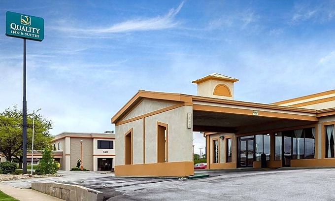 Bloomington Hotel | Quality Inn & Suites Bloomington University Area