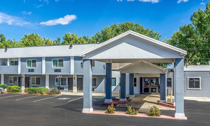 Buffalo Hotel | Quality Inn