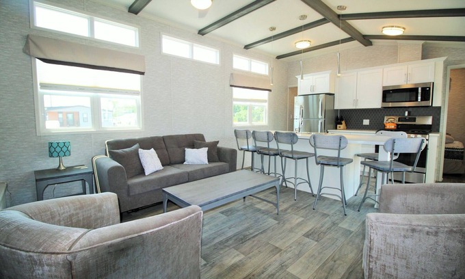 Sherkston Cottage | Quarry Meadows Resort Living ! Sherkson Shores