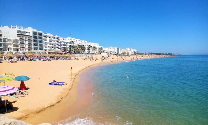 Cavacos Apartment | Quarteira Ocean Breeze 2 by Homing