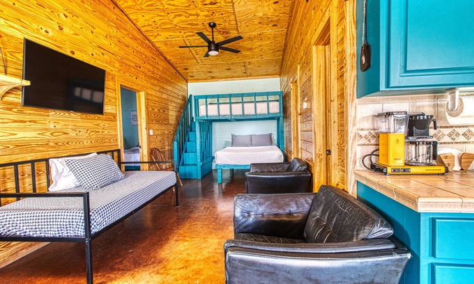 Rio Frio House | Quiet and relaxing cabin - BEAUTIFUL FRIO RIVER FRONTAGE on 26 ACRES