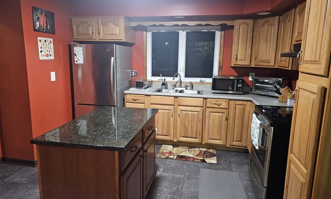Millport House | Quiet location on 10 acres. Central to Ithaca, Corning, and Watkins Glen