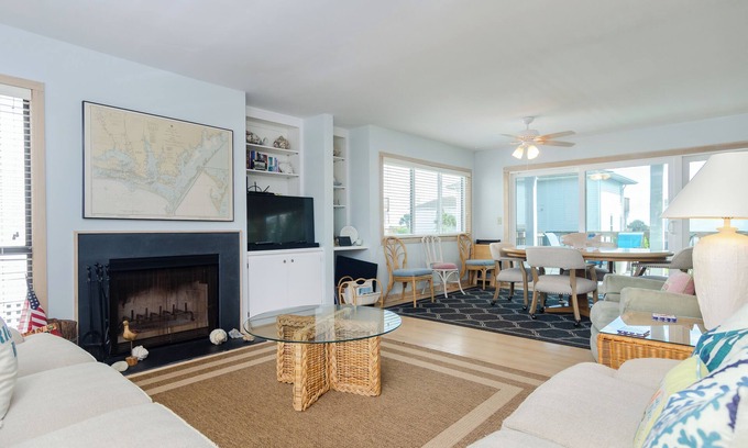Wrightsville Beach House | Quiet Townhome Steps to Ocean!