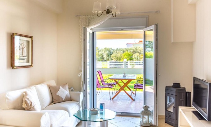 Nikita House | Quintessence Villas Garden