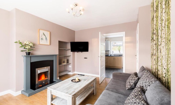 Cradley House | Quinton Essentials