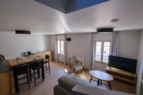 Lons-le-Saunier Apartment | Résidence le 16 - Centre Ville